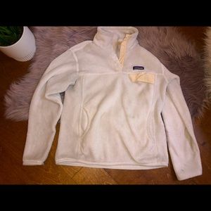 white patagonia fleece